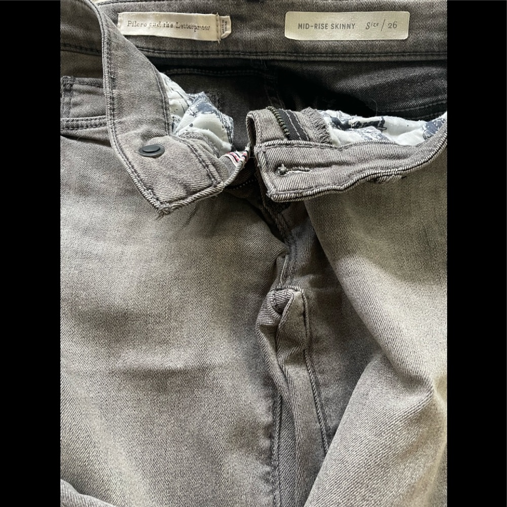 Pilcro mid-rise skinny grey jeans